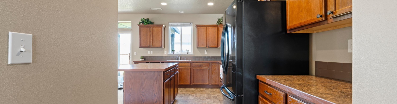 11th Pl., Kennewick, Washington 99338-2047, 3 Bedrooms Bedrooms, 0 ,3 BathroomsBathrooms,Houses,For Sale,11th Pl.,0,286705