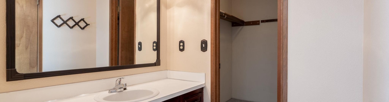 Swallow Court, West Richland, Washington 99353, 3 Bedrooms Bedrooms, 0 ,3 BathroomsBathrooms,Houses,For Sale,Swallow Court,0,286706