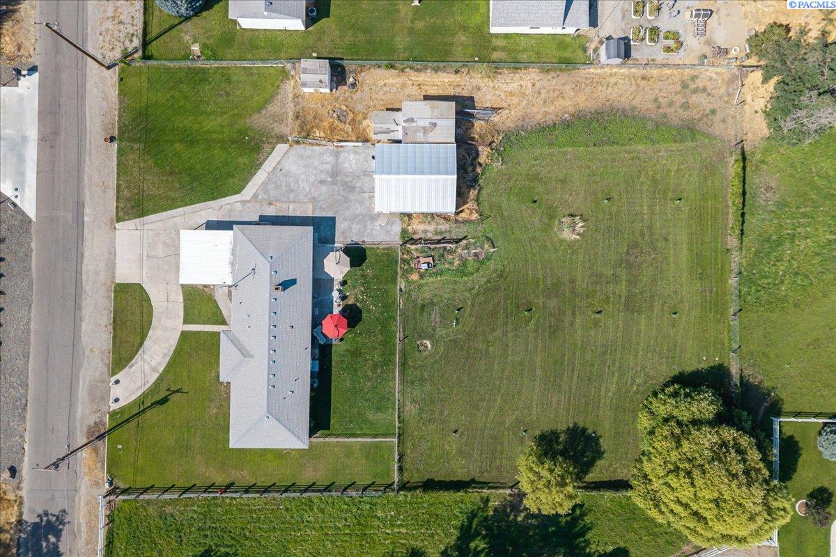 Road 76, Pasco, Washington 99301, 3 Bedrooms Bedrooms, 0 ,2 BathroomsBathrooms,Houses,For Sale,Road 76,0,286719
