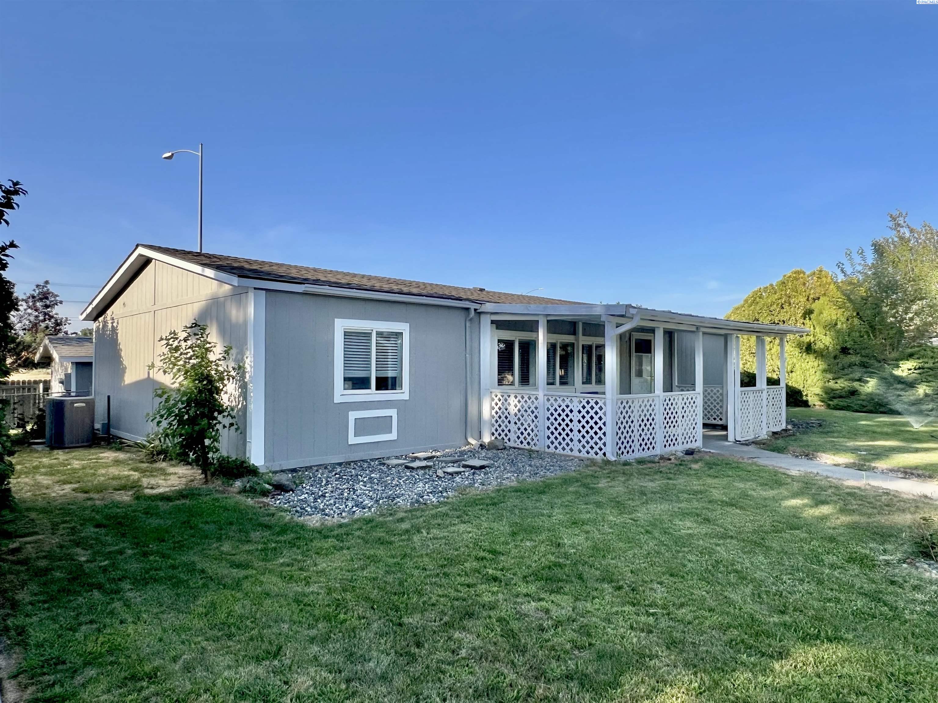 Clearwater, Kennewick, Washington 99336, 3 Bedrooms Bedrooms, 0 ,2 BathroomsBathrooms,Manufactured Homes,For Sale,Clearwater,0,286736
