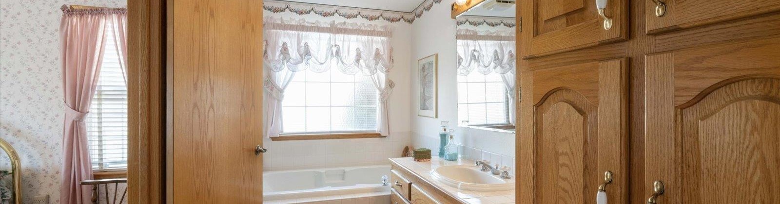 36th Ave, Kennewick, Washington 99337, 3 Bedrooms Bedrooms, 0 ,2 BathroomsBathrooms,Houses,For Sale,36th Ave,0,286760