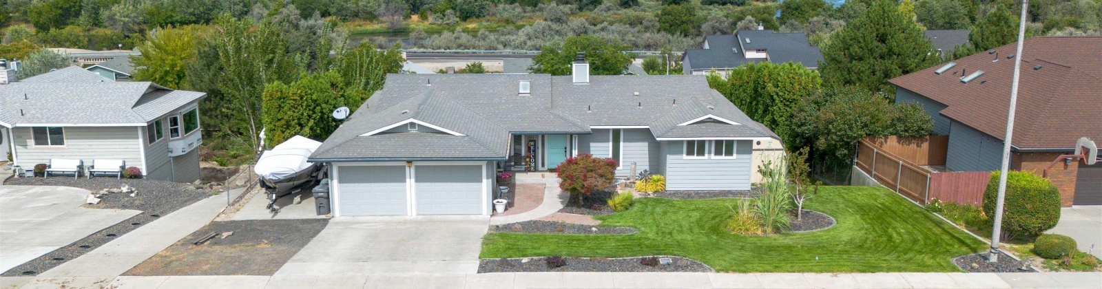 Edgewood Drive, Richland, Washington 99352, 5 Bedrooms Bedrooms, 0 ,3 BathroomsBathrooms,Houses,For Sale,Edgewood Drive,0,286744