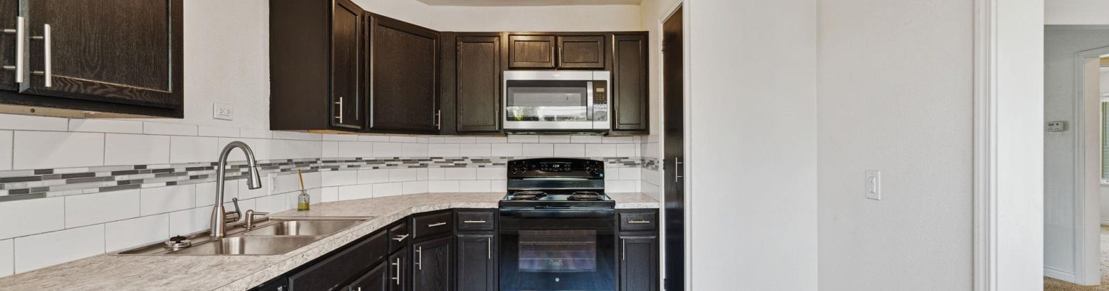 8th, Pasco, Washington 99301, 4 Bedrooms Bedrooms, 0 ,2 BathroomsBathrooms,Houses,For Sale,8th,0,286773