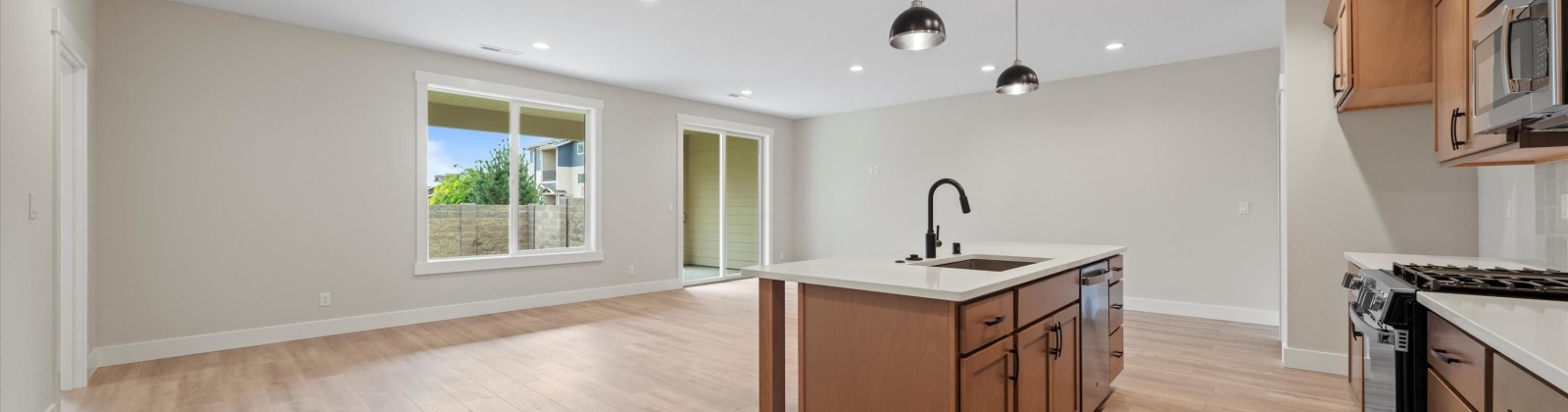 Sunray Ave, Richland, Washington 99352, 3 Bedrooms Bedrooms, 0 ,2 BathroomsBathrooms,Condos/townhomes,For Sale,Sunray Ave,0,286771
