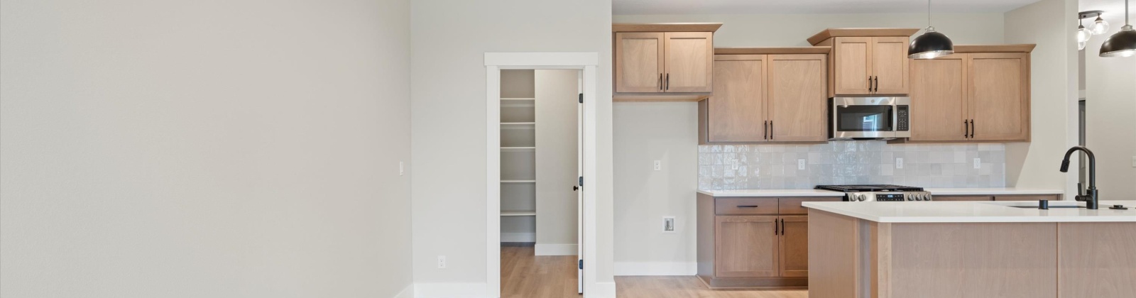 Sunray Ave, Richland, Washington 99352, 3 Bedrooms Bedrooms, 0 ,2 BathroomsBathrooms,Condos/townhomes,For Sale,Sunray Ave,0,286771
