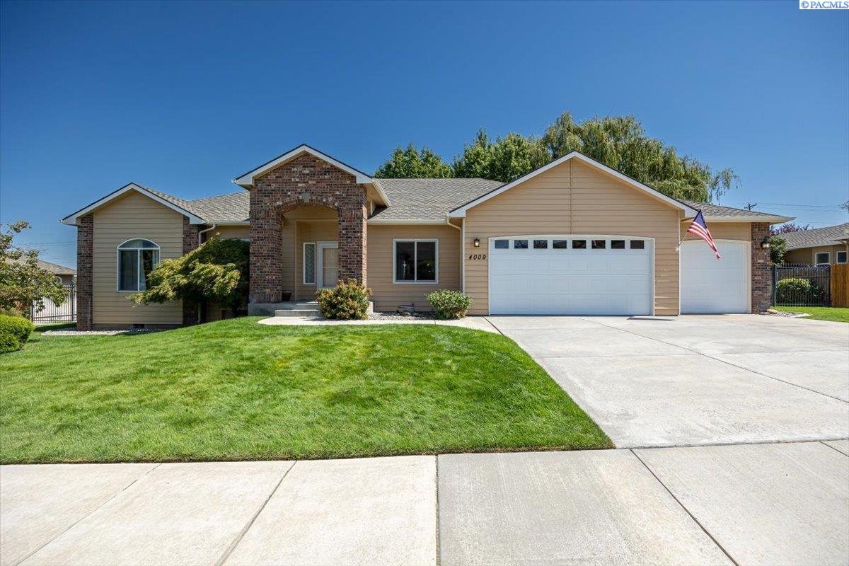 Fisher St., Kennewick, Washington 99337, 4 Bedrooms Bedrooms, 0 ,3 BathroomsBathrooms,Houses,For Sale,Fisher St.,0,286767