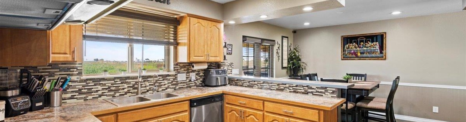 Maple Grove Rd, Sunnyside, Washington 98944, 5 Bedrooms Bedrooms, 0 ,2 BathroomsBathrooms,Houses,For Sale,Maple Grove Rd,0,286785