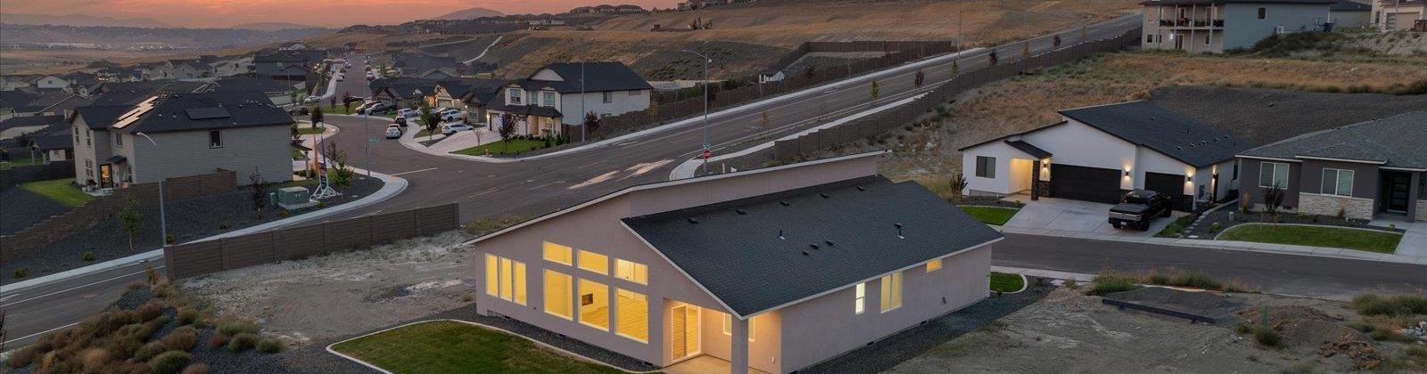 27th Ave, Kennewick, Washington 99338, 4 Bedrooms Bedrooms, 0 ,3 BathroomsBathrooms,Houses,For Sale,27th Ave,0,286815