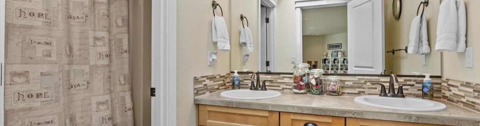 Molly Marie Ave, Richland, Washington 99352, 5 Bedrooms Bedrooms, 0 ,3 BathroomsBathrooms,Houses,For Sale,Molly Marie Ave,0,286788