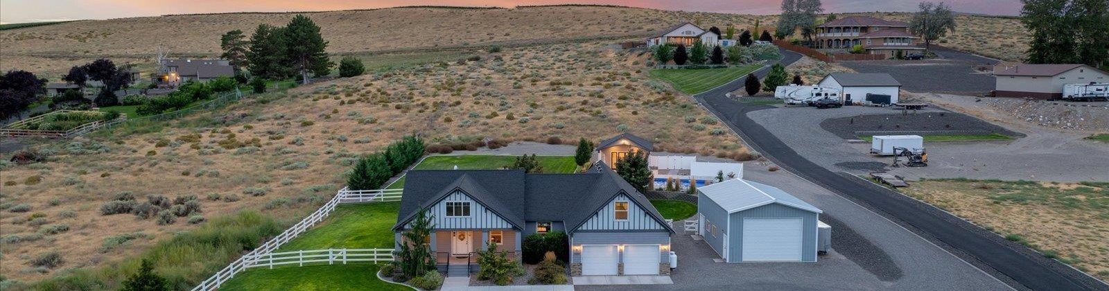 Horn Rapids Dr, West Richland, Washington 99353, 3 Bedrooms Bedrooms, 0 ,3 BathroomsBathrooms,Houses,For Sale,Horn Rapids Dr,0,286833