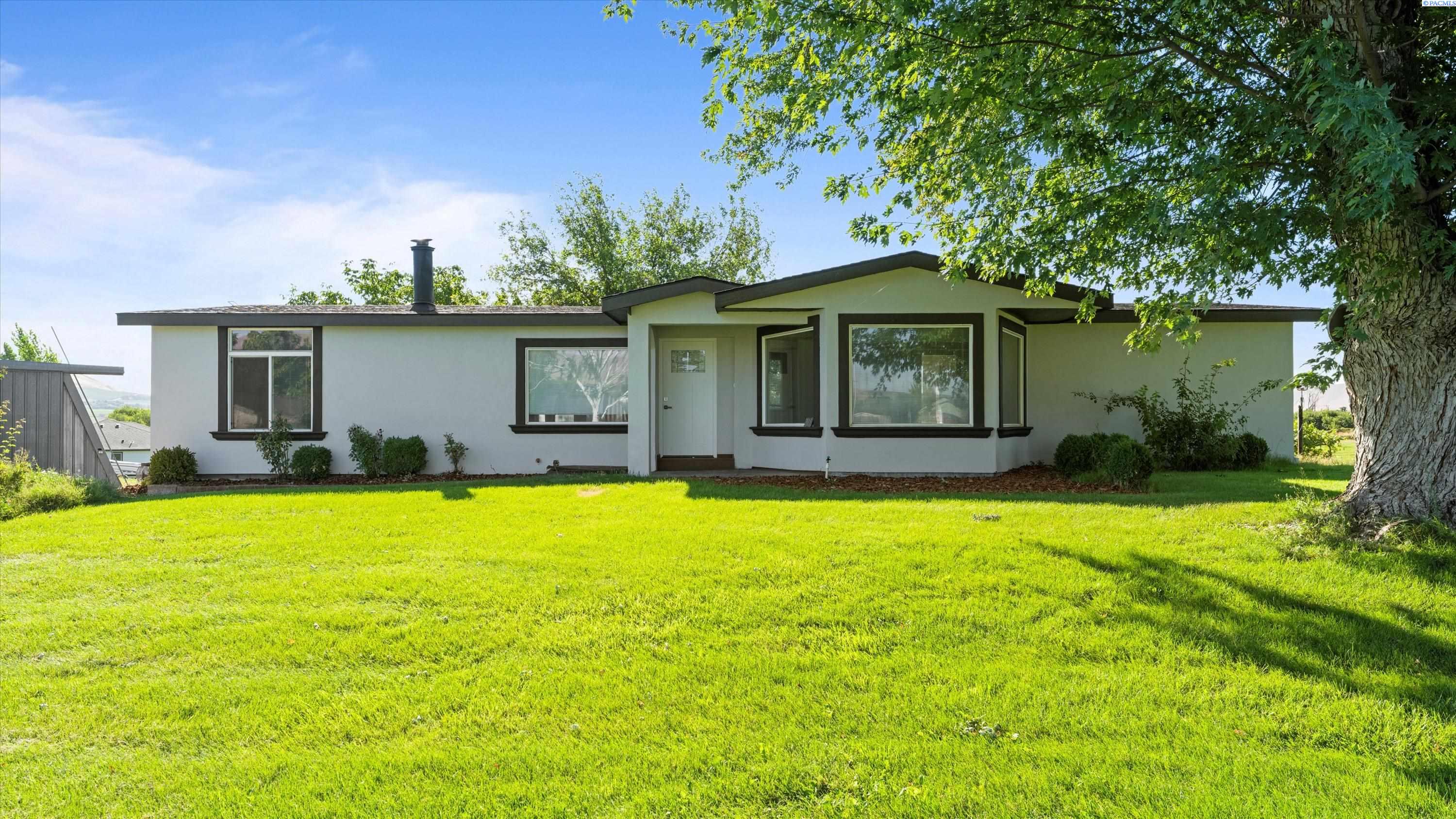 Mason Pr NE, Benton City, Washington 99320, 5 Bedrooms Bedrooms, 0 ,3 BathroomsBathrooms,Manufactured Homes,For Sale,Mason Pr NE,0,286831