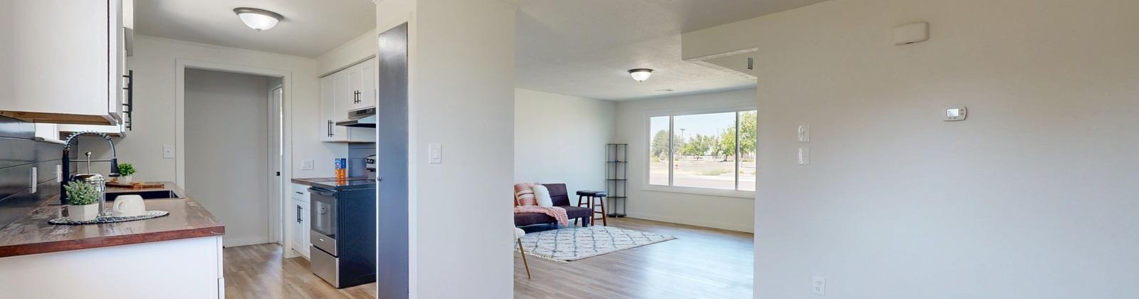 10th Avenue, Kennewick, Washington 99336, 3 Bedrooms Bedrooms, 0 ,1 BathroomBathrooms,Houses,For Sale,10th Avenue,0,286828