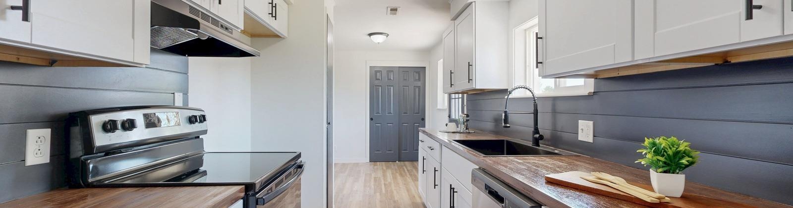 10th Avenue, Kennewick, Washington 99336, 3 Bedrooms Bedrooms, 0 ,1 BathroomBathrooms,Houses,For Sale,10th Avenue,0,286828
