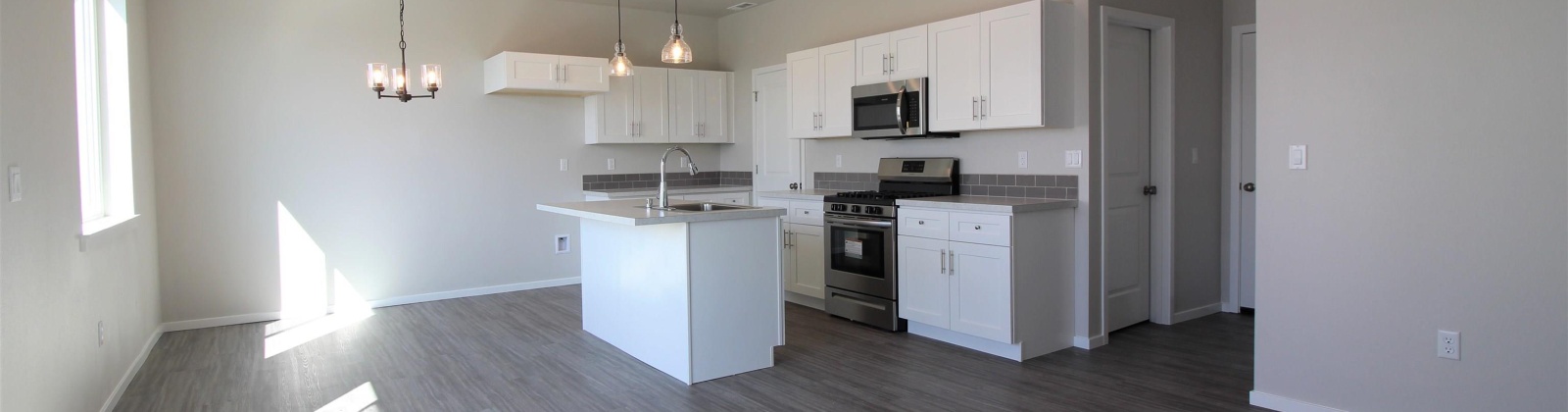 Remington Drive, Pasco, Washington 99301, 3 Bedrooms Bedrooms, 0 ,3 BathroomsBathrooms,Condos/townhomes,For Rent,Remington Drive,0,286861