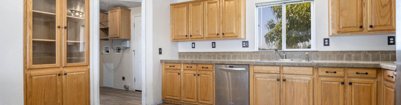 Lake Road, Burbank, Washington 99323, 3 Bedrooms Bedrooms, 0 ,2 BathroomsBathrooms,Manufactured Homes,For Sale,Lake Road,0,286907