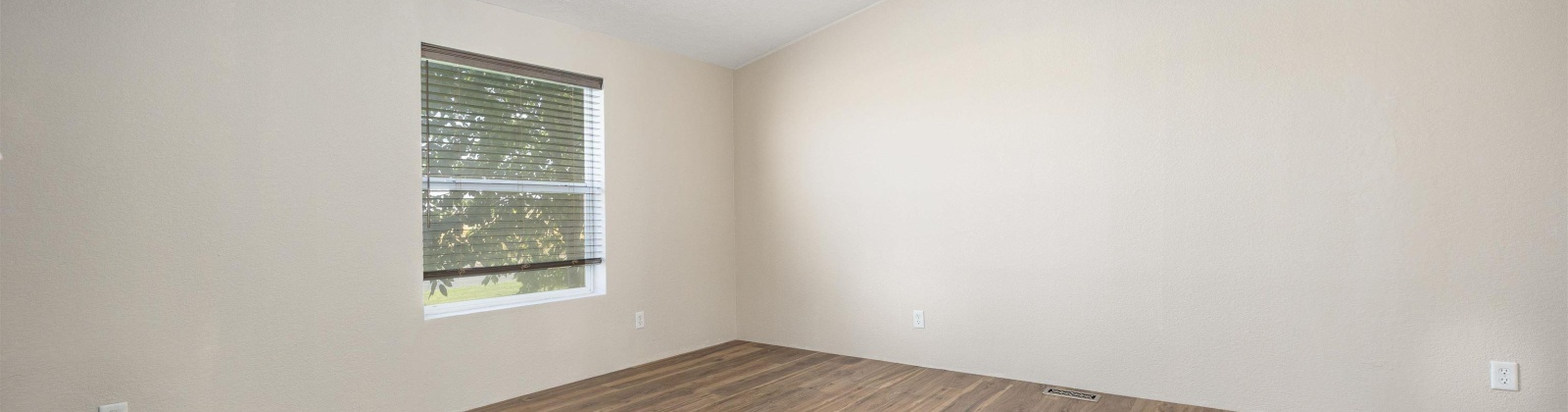 Lake Road, Burbank, Washington 99323, 3 Bedrooms Bedrooms, 0 ,2 BathroomsBathrooms,Manufactured Homes,For Sale,Lake Road,0,286907