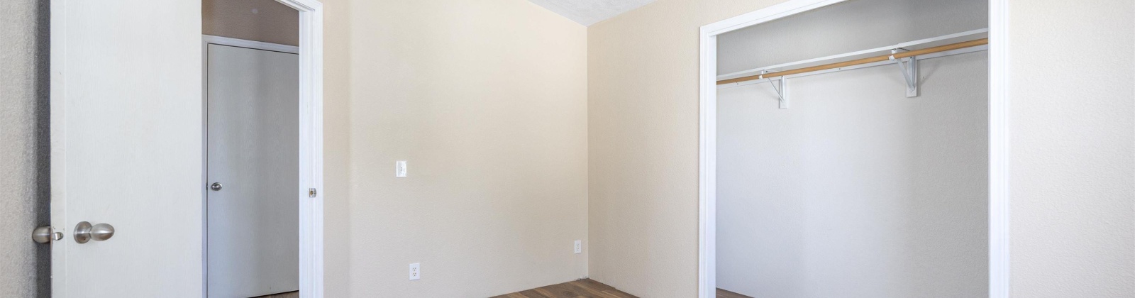 Lake Road, Burbank, Washington 99323, 3 Bedrooms Bedrooms, 0 ,2 BathroomsBathrooms,Manufactured Homes,For Sale,Lake Road,0,286907