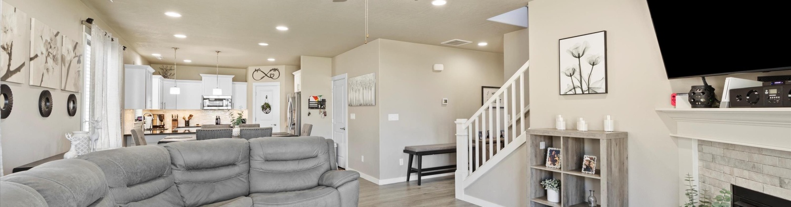 Queen St, West Richland, Washington 99353, 5 Bedrooms Bedrooms, 0 ,3 BathroomsBathrooms,Houses,For Sale,Queen St,0,286911