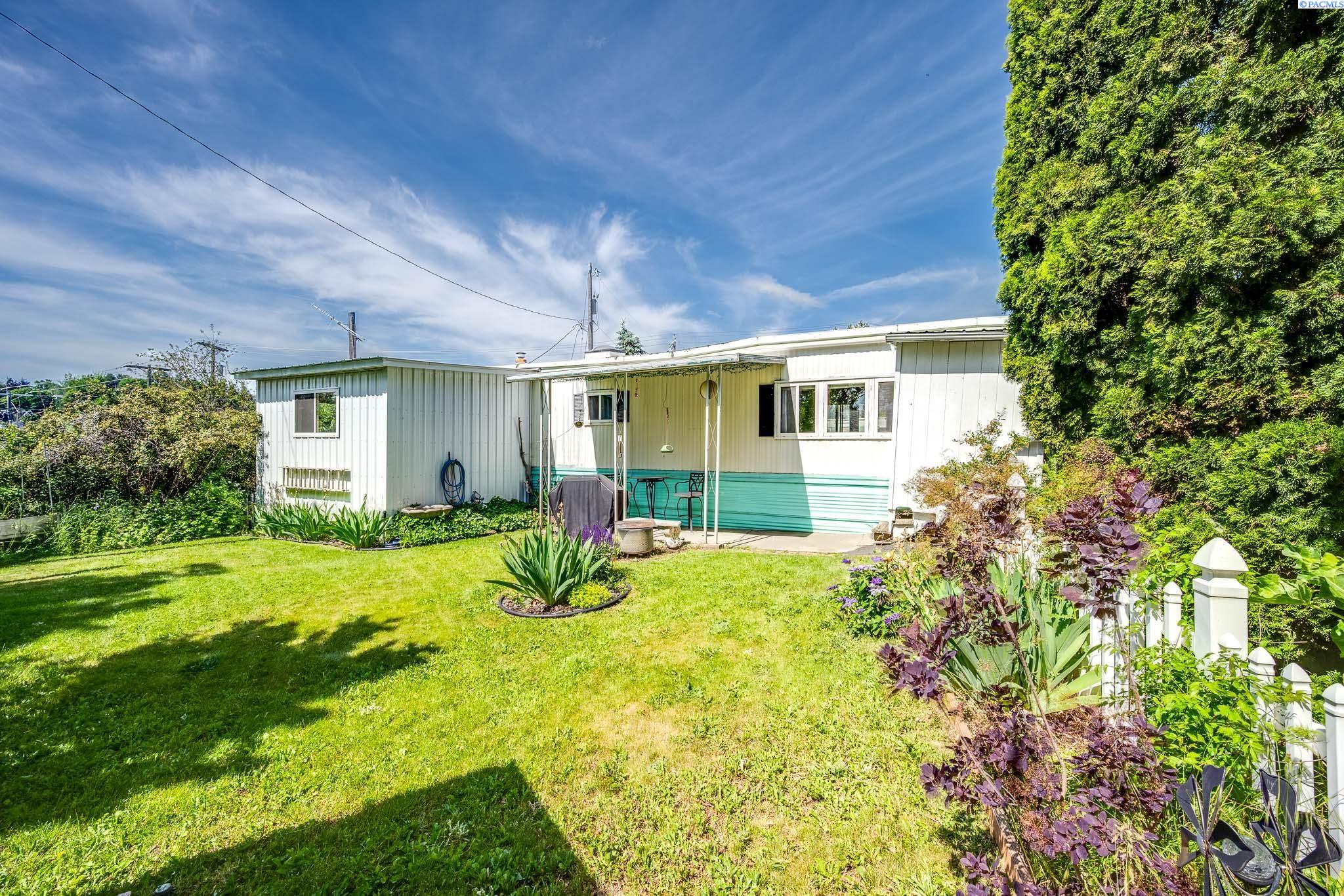 FISK STREET #42, Pullman, Washington 99163, 3 Bedrooms Bedrooms, 0 ,1 BathroomBathrooms,Manufactured Homes,For Sale,FISK STREET #42,0,284977