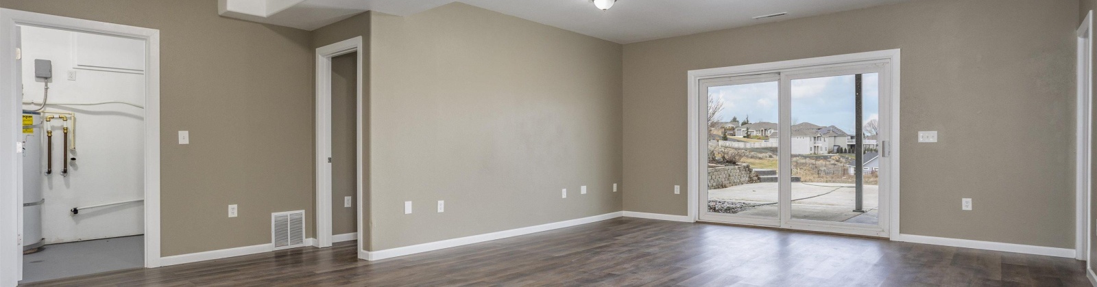 Rosencrans Road, West Richland, Washington 99353, 5 Bedrooms Bedrooms, 0 ,3 BathroomsBathrooms,Houses,For Sale,Rosencrans Road,0,280991