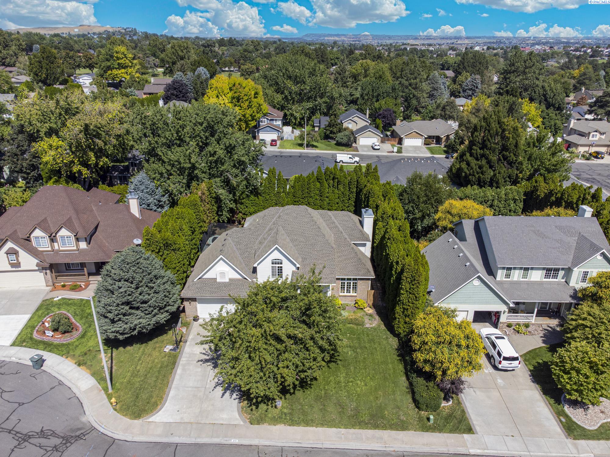 Sitka Ct, Richland, Washington 99352, 5 Bedrooms Bedrooms, 0 ,4 BathroomsBathrooms,Houses,For Sale,Sitka Ct,0,286573