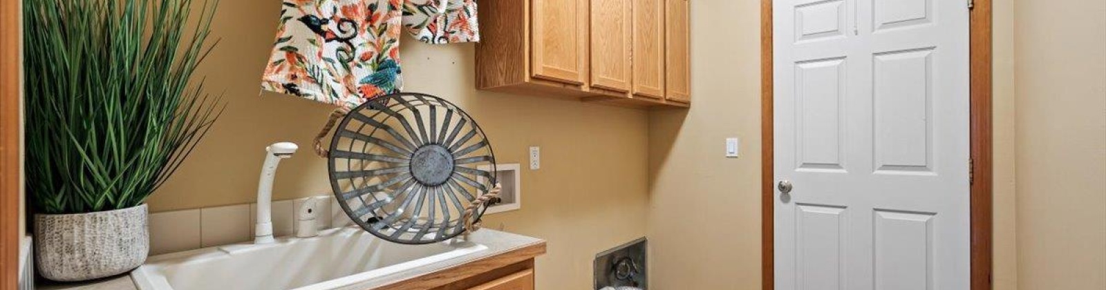 24th Ave, Kennewick, Washington 99338, 4 Bedrooms Bedrooms, 0 ,3 BathroomsBathrooms,Houses,For Sale,24th Ave,0,286975