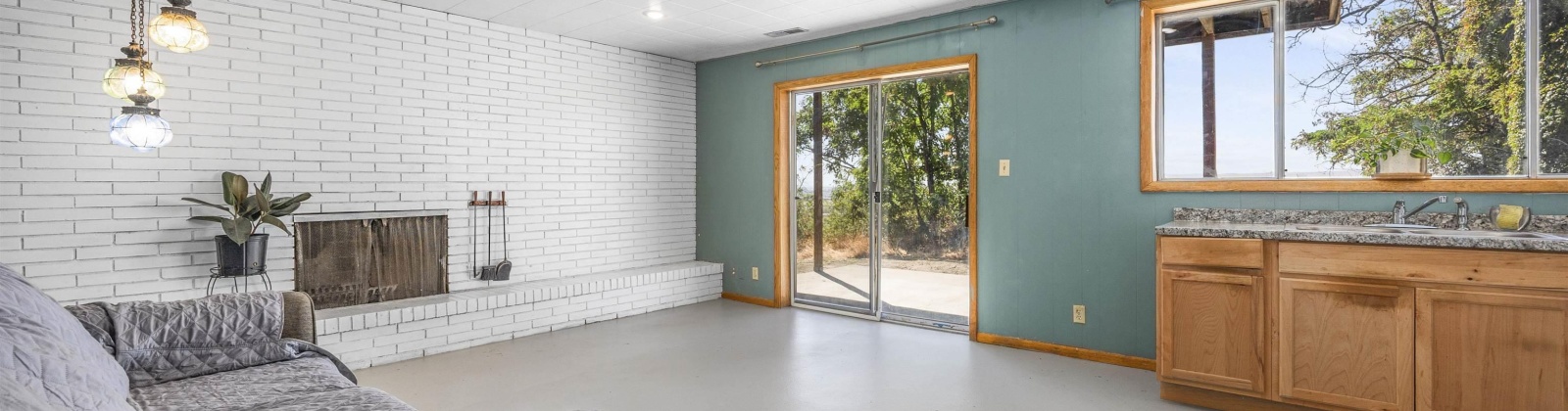 Riverside Ave, Sunnyside, Washington 98944, 4 Bedrooms Bedrooms, 0 ,3 BathroomsBathrooms,Houses,For Sale,Riverside Ave,0,286973