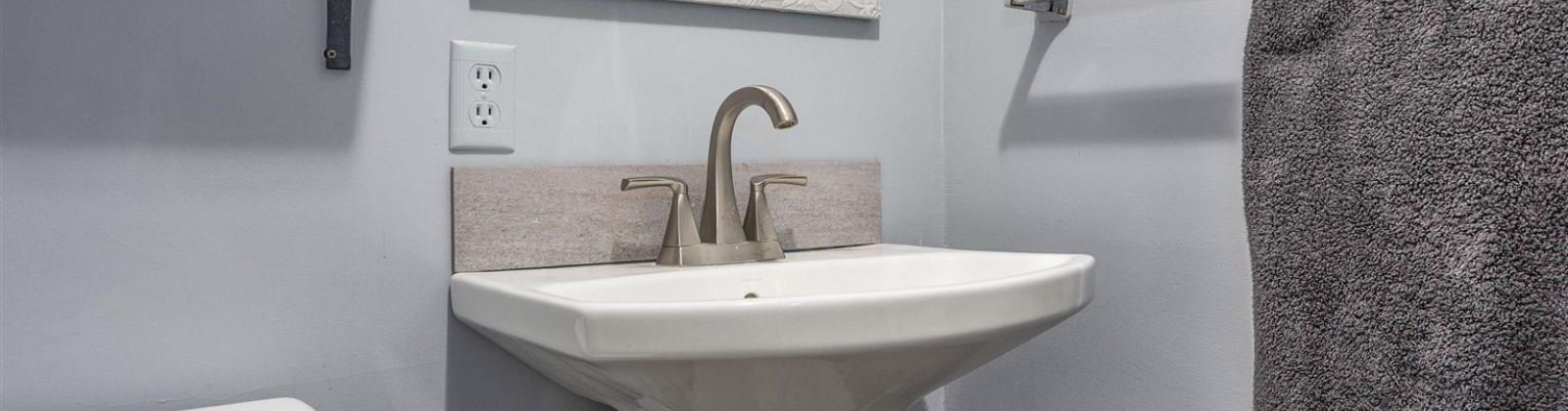 Riverside Ave, Sunnyside, Washington 98944, 4 Bedrooms Bedrooms, 0 ,3 BathroomsBathrooms,Houses,For Sale,Riverside Ave,0,286973