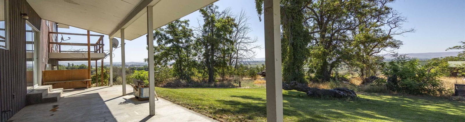 Riverside Ave, Sunnyside, Washington 98944, 4 Bedrooms Bedrooms, 0 ,3 BathroomsBathrooms,Houses,For Sale,Riverside Ave,0,286973