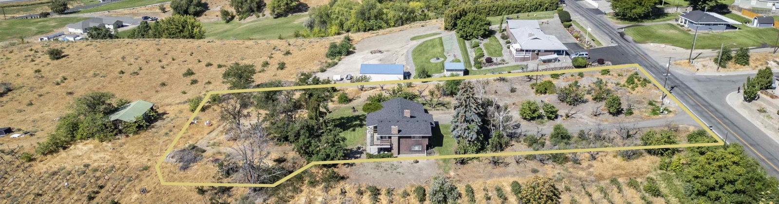 Riverside Ave, Sunnyside, Washington 98944, 4 Bedrooms Bedrooms, 0 ,3 BathroomsBathrooms,Houses,For Sale,Riverside Ave,0,286973