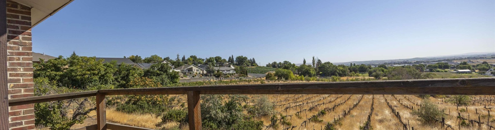 Riverside Ave, Sunnyside, Washington 98944, 4 Bedrooms Bedrooms, 0 ,3 BathroomsBathrooms,Houses,For Sale,Riverside Ave,0,286973