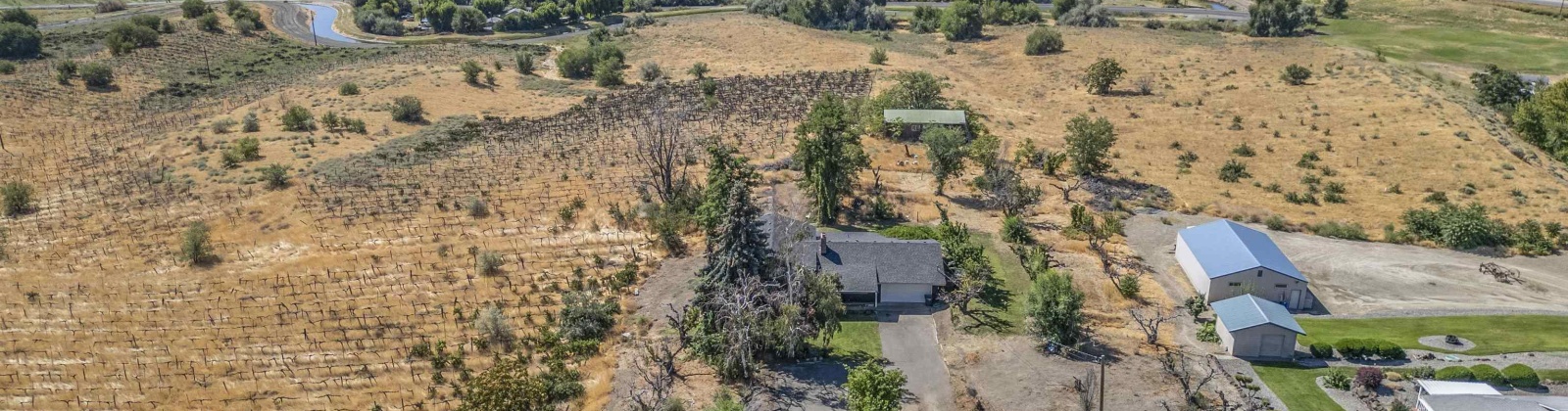 Riverside Ave, Sunnyside, Washington 98944, 4 Bedrooms Bedrooms, 0 ,3 BathroomsBathrooms,Houses,For Sale,Riverside Ave,0,286973