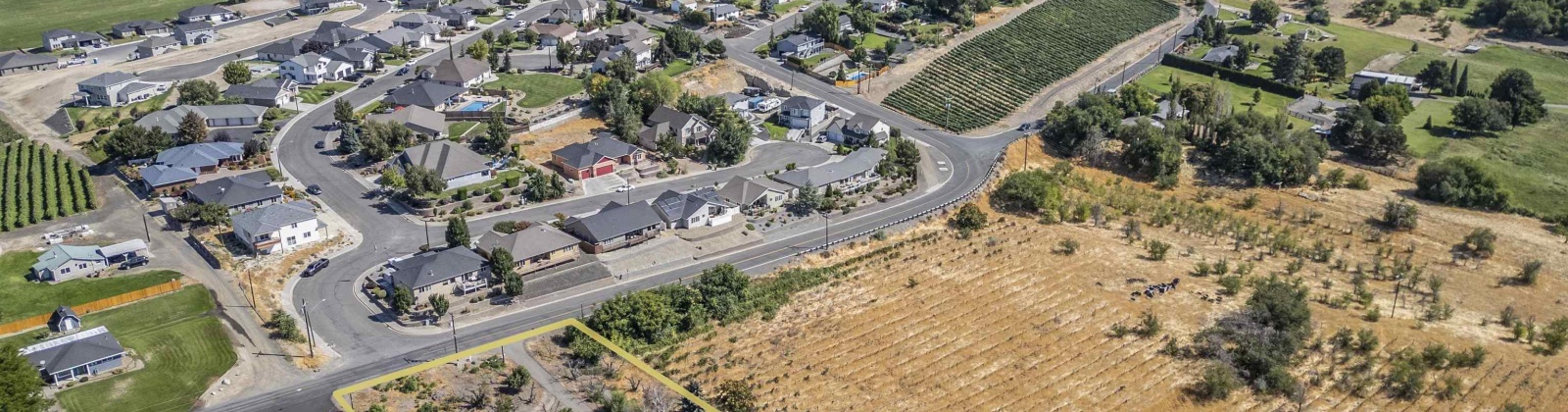 Riverside Ave, Sunnyside, Washington 98944, 4 Bedrooms Bedrooms, 0 ,3 BathroomsBathrooms,Houses,For Sale,Riverside Ave,0,286973