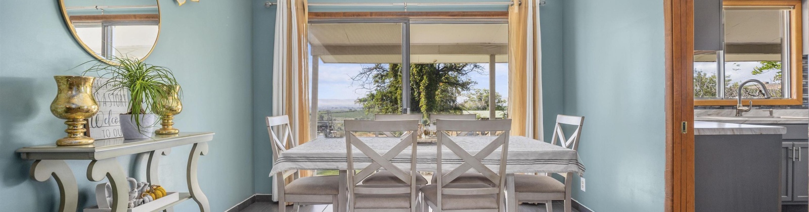 Riverside Ave, Sunnyside, Washington 98944, 4 Bedrooms Bedrooms, 0 ,3 BathroomsBathrooms,Houses,For Sale,Riverside Ave,0,286973