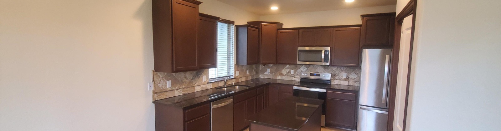 32nd Ave, Kennewick, Washington 99337, 3 Bedrooms Bedrooms, 0 ,2 BathroomsBathrooms,Houses,For Rent,32nd Ave,0,286994