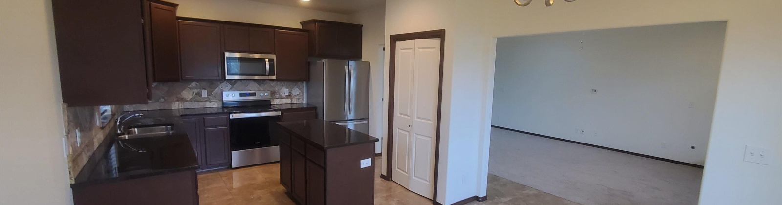 32nd Ave, Kennewick, Washington 99337, 3 Bedrooms Bedrooms, 0 ,2 BathroomsBathrooms,Houses,For Rent,32nd Ave,0,286994