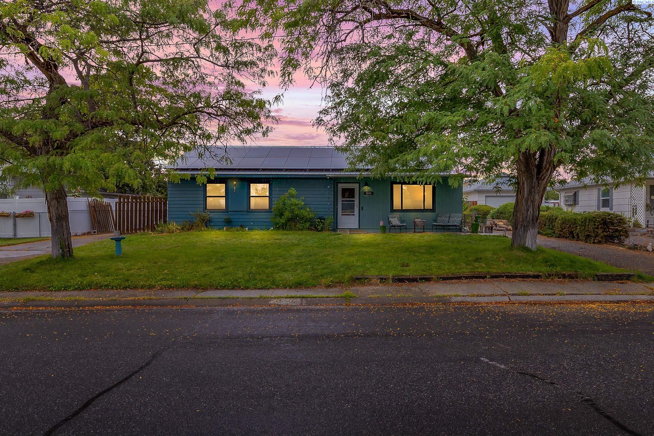 Acacia Ave, Richland, Washington 99354, 4 Bedrooms Bedrooms, 0 ,2 BathroomsBathrooms,Houses,For Sale,Acacia Ave,0,286996