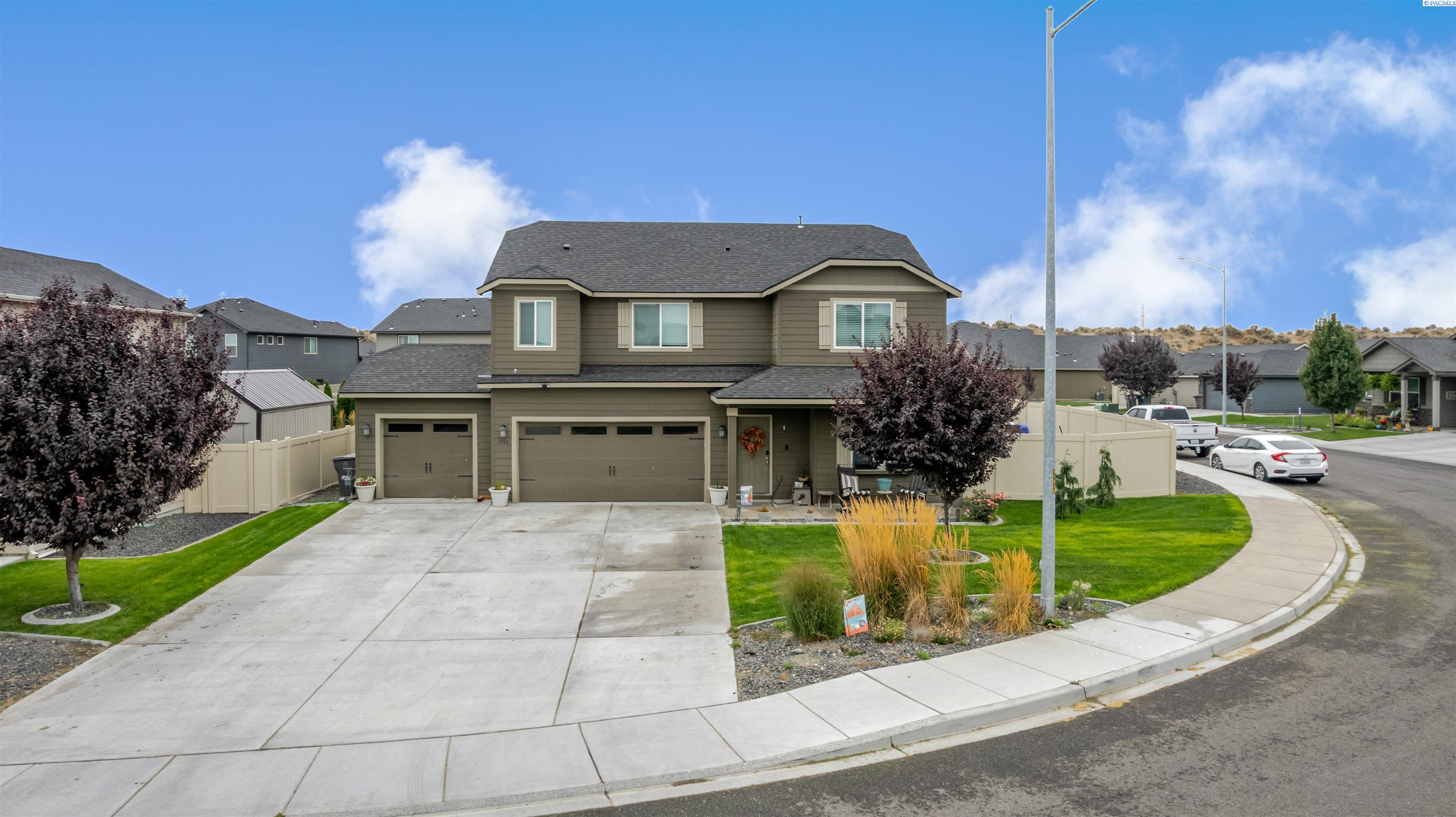 Duval Loop, Richland, Washington 99352, 4 Bedrooms Bedrooms, 0 ,3 BathroomsBathrooms,Houses,For Sale,Duval Loop,0,287027