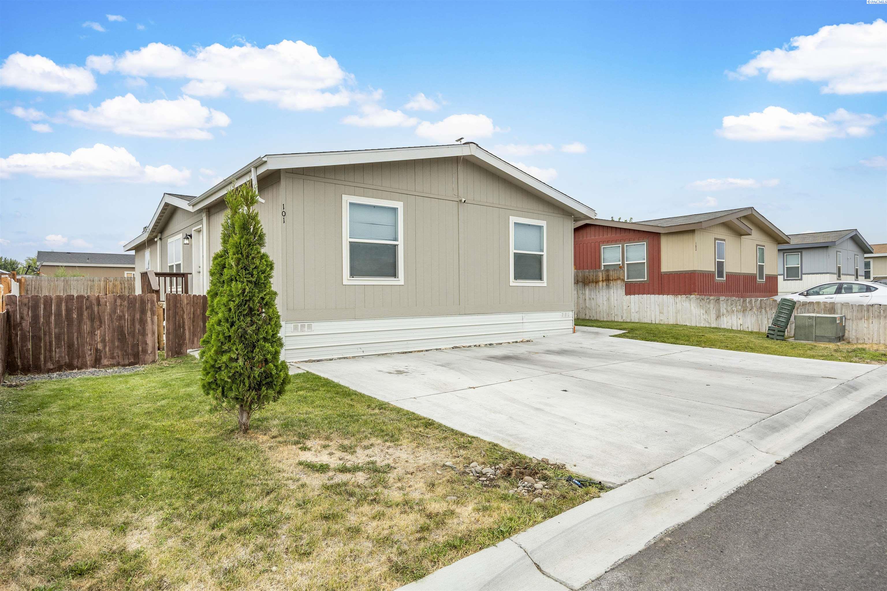 Game Farm Rd SPACE 101, Kennewick, Washington 99337, 3 Bedrooms Bedrooms, 0 ,2 BathroomsBathrooms,Manufactured Homes,For Sale,Game Farm Rd SPACE 101,0,287019