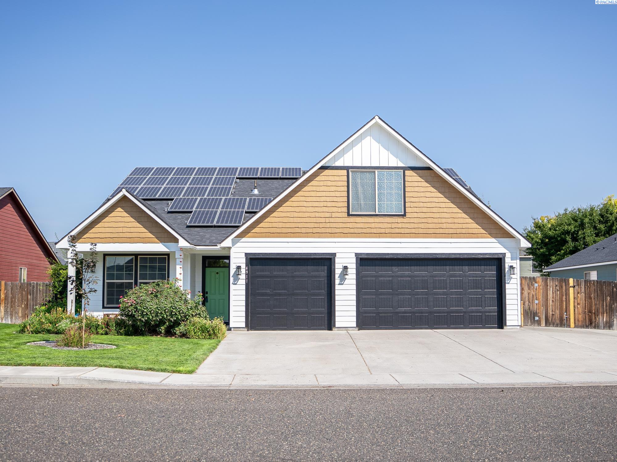 Bilbao Dr, Pasco, Washington 99301, 4 Bedrooms Bedrooms, 0 ,3 BathroomsBathrooms,Houses,For Sale,Bilbao Dr,0,287069