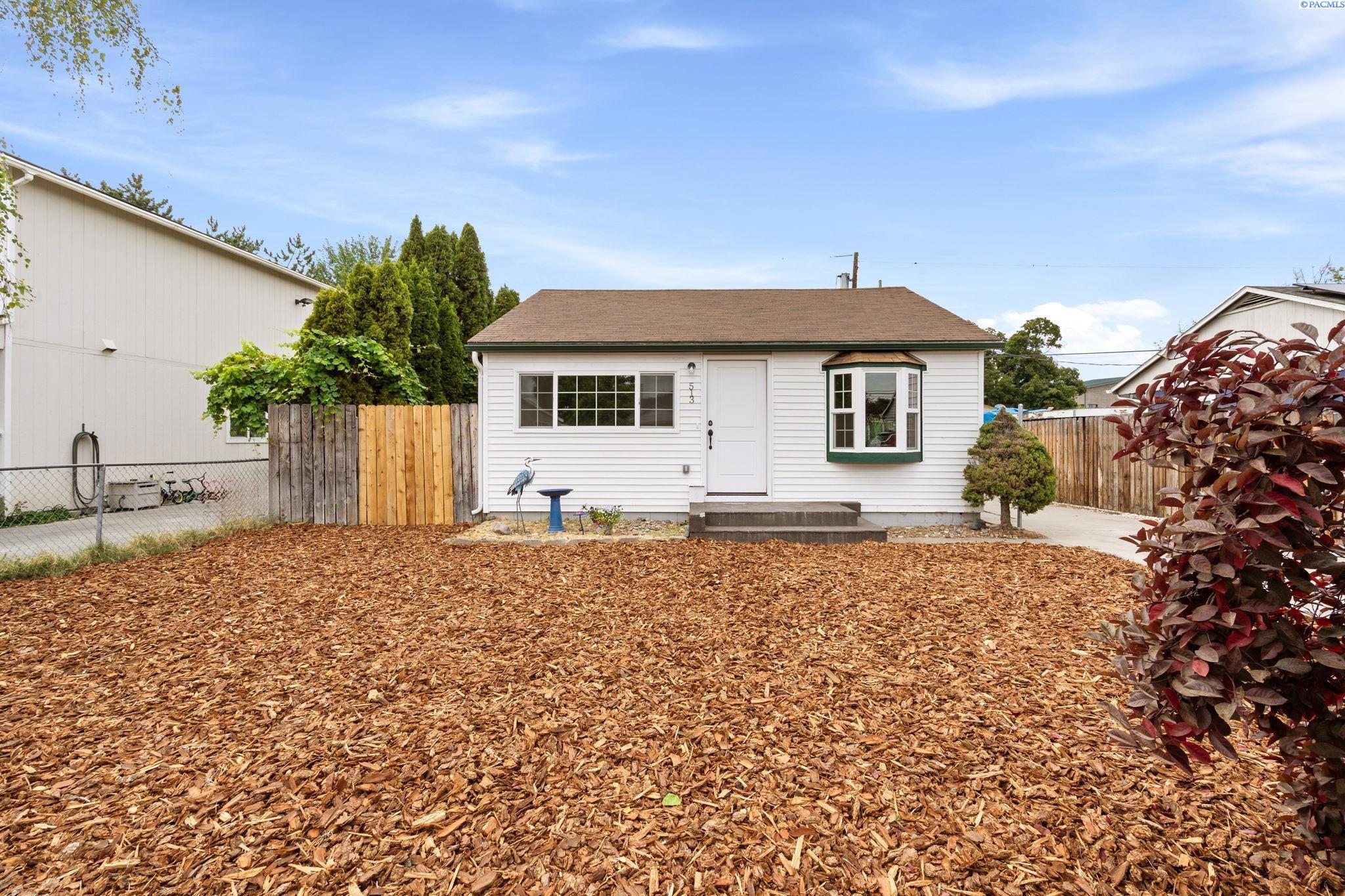 Smith, Richland, Washington 99352, 3 Bedrooms Bedrooms, 0 ,1 BathroomBathrooms,Houses,For Sale,Smith,0,287055