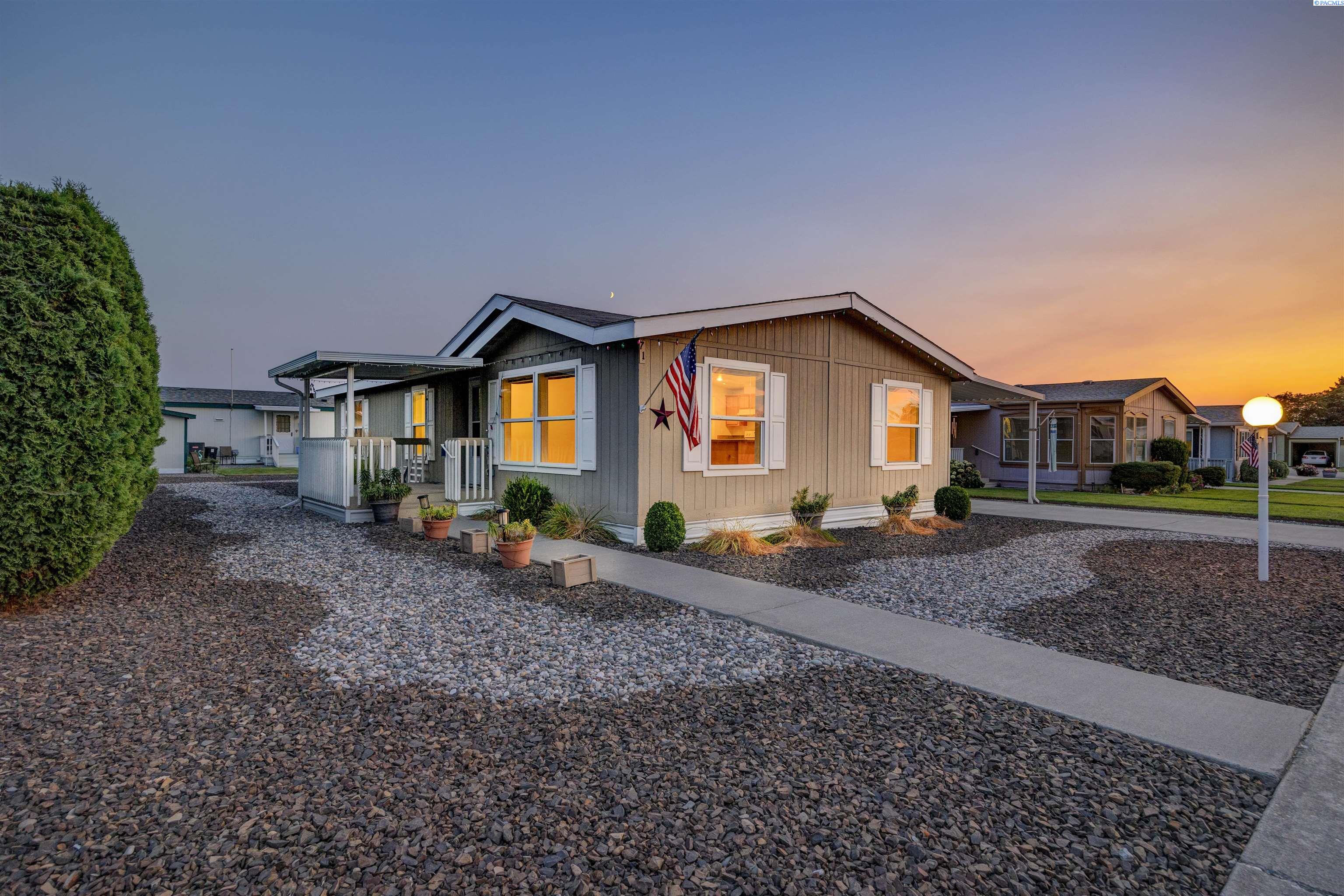 Columbia Center Blvd #71, Kennewick, Washington 99336, 3 Bedrooms Bedrooms, 0 ,2 BathroomsBathrooms,Manufactured Homes,For Sale,Columbia Center Blvd #71,0,287051