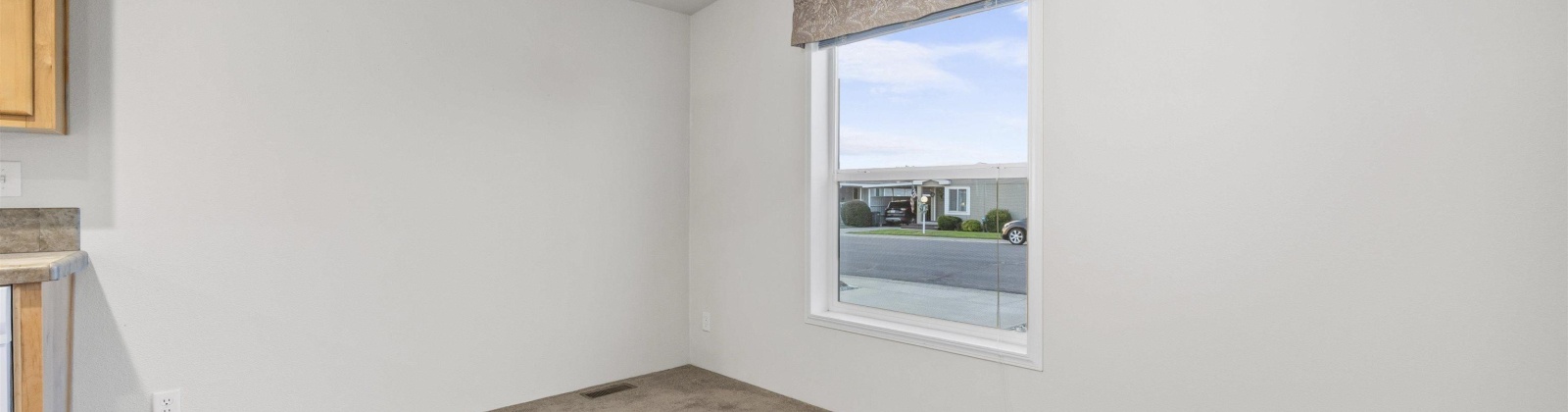 Columbia Center Blvd #71, Kennewick, Washington 99336, 3 Bedrooms Bedrooms, 0 ,2 BathroomsBathrooms,Manufactured Homes,For Sale,Columbia Center Blvd #71,0,287051