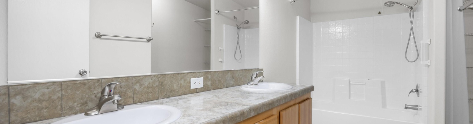 Columbia Center Blvd #71, Kennewick, Washington 99336, 3 Bedrooms Bedrooms, 0 ,2 BathroomsBathrooms,Manufactured Homes,For Sale,Columbia Center Blvd #71,0,287051