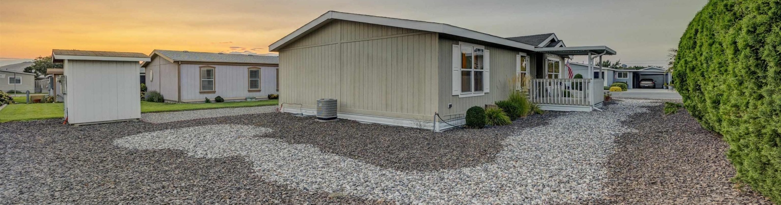 Columbia Center Blvd #71, Kennewick, Washington 99336, 3 Bedrooms Bedrooms, 0 ,2 BathroomsBathrooms,Manufactured Homes,For Sale,Columbia Center Blvd #71,0,287051