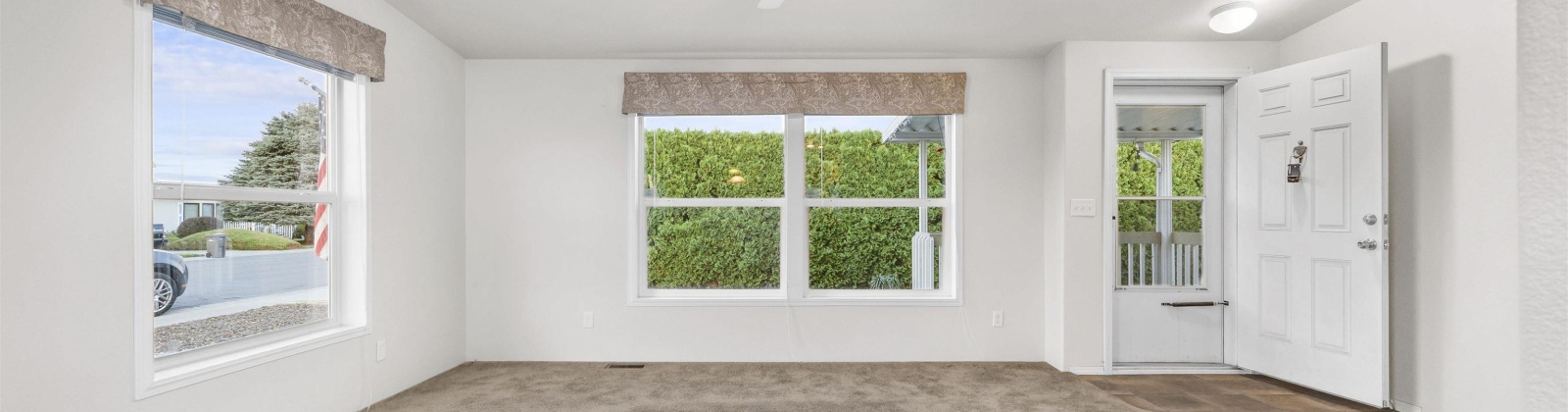 Columbia Center Blvd #71, Kennewick, Washington 99336, 3 Bedrooms Bedrooms, 0 ,2 BathroomsBathrooms,Manufactured Homes,For Sale,Columbia Center Blvd #71,0,287051