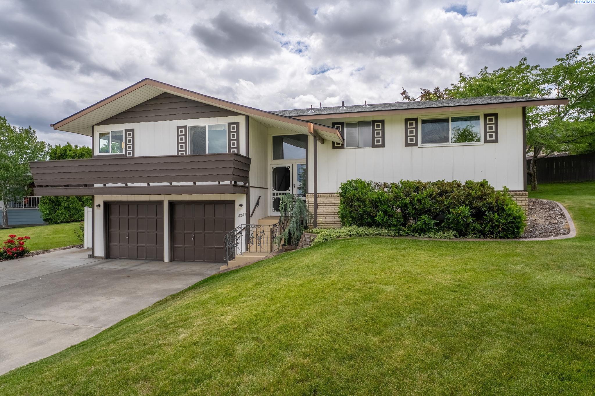 KING DRIVE, West Richland, Washington 99353, 4 Bedrooms Bedrooms, 0 ,3 BathroomsBathrooms,Houses,For Sale,KING DRIVE,0,287082