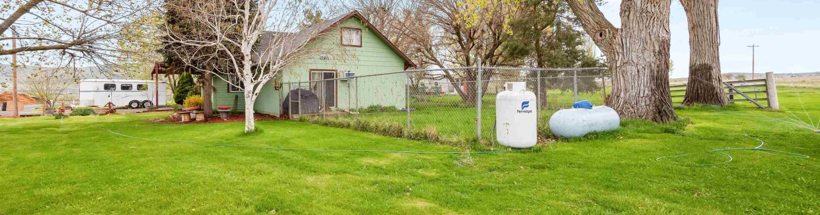 East Roza Road, Benton City, Washington 99320, 3 Bedrooms Bedrooms, 0 ,2 BathroomsBathrooms,Houses,For Sale,East Roza Road,0,287095