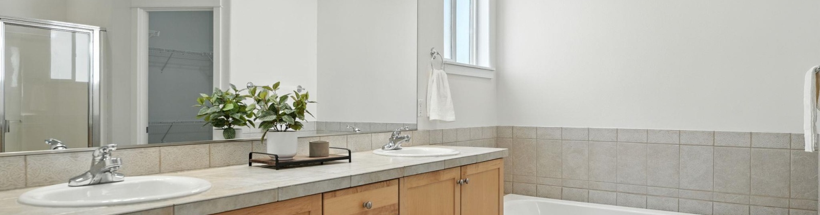 14th Ave, Kennewick, Washington 99338, 3 Bedrooms Bedrooms, 0 ,2 BathroomsBathrooms,Houses,For Sale,14th Ave,0,287096