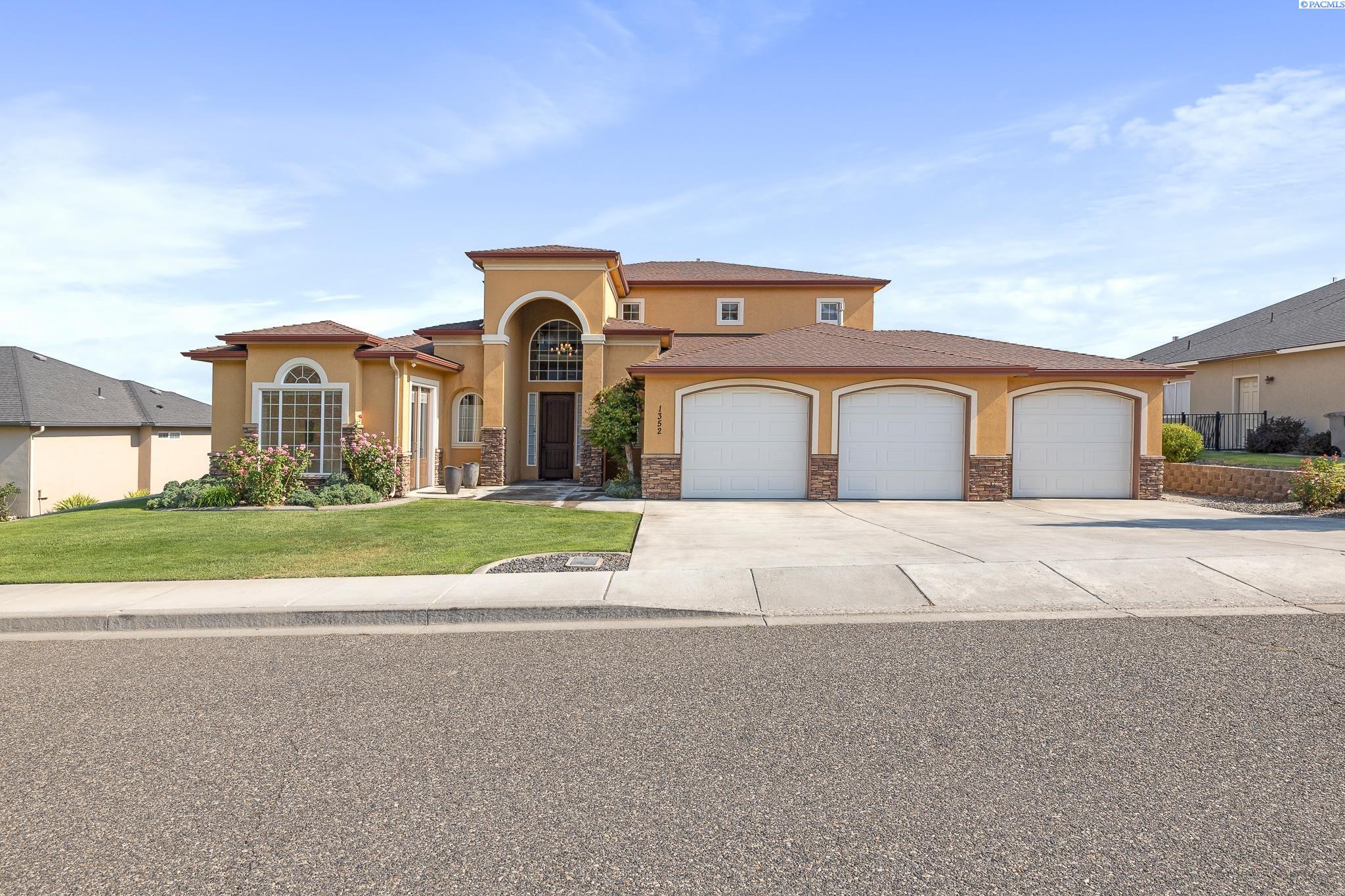 Westgate Way, Richland, Washington 99352, 4 Bedrooms Bedrooms, 0 ,4 BathroomsBathrooms,Houses,For Sale,Westgate Way,0,287097